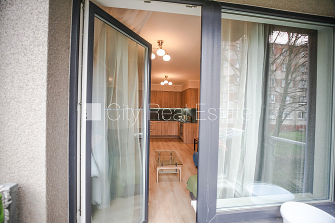 Jaunceltne, labiekārtota apzaļumota teritorija, slēgta teritorija, vieta automašīnai, pagalmā Rīga - foto 5