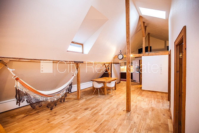 Фасадный дом, место для машины, лестничная клетка после косметического ремонта, Рига - изображение 10