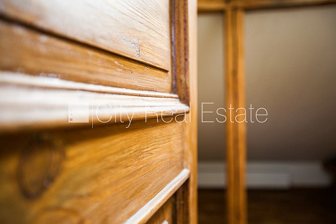 Фасадный дом, место для машины, лестничная клетка после косметического ремонта, Рига - изображение 5