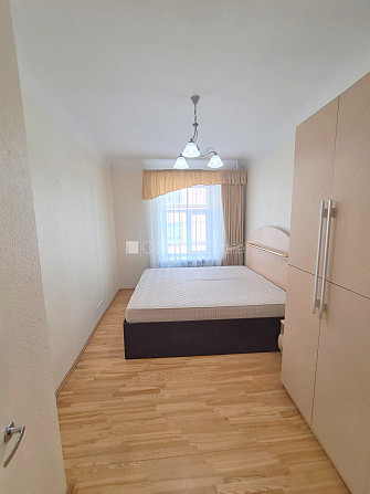 Fasādes māja, renovēta māja, labiekārtota apzaļumota teritorija, bruģēts piebraucamais Rīga - foto 14