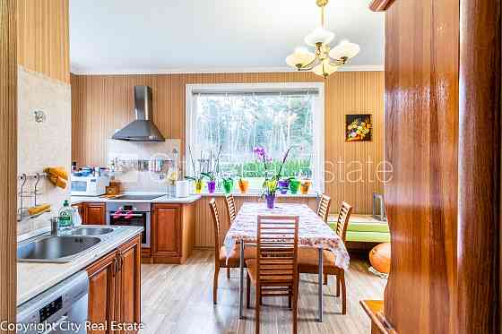 Благоустроенная озеленённая территория, количество спален 3 шт., газовое Jūrmala