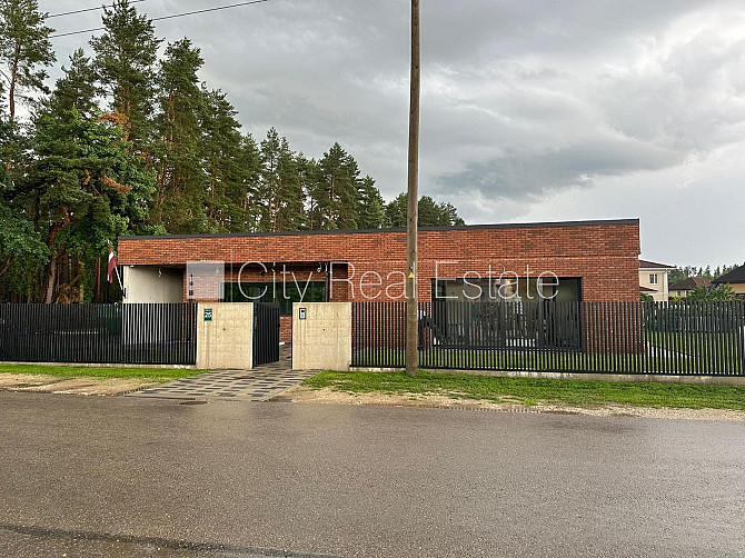 Privātmāja, slēgta teritorija, iežogota teritorija ar metāla sētu, garāža vienai Ogre un Ogres novads - foto 8