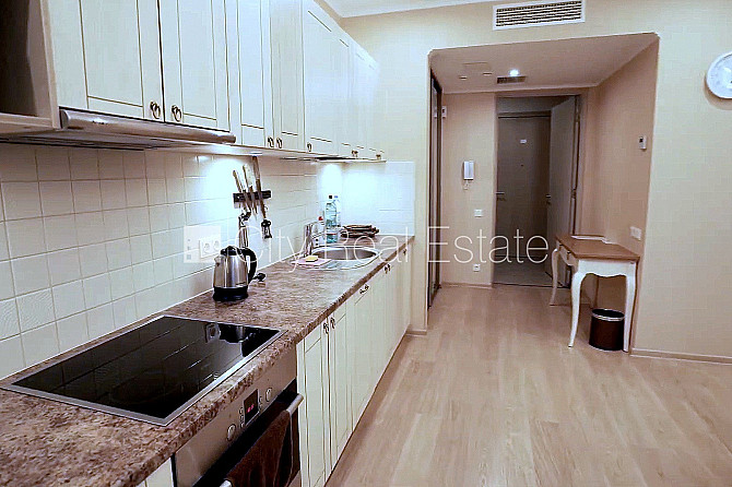 Zeme īpašumā, jaunceltne, pagrabstāvā pieejama noliktava, labiekārtota apzaļumota Jūrmala - foto 15