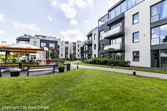Jaunceltne, labiekārtota apzaļumota teritorija, slēgts pagalms, iežogota teritorija ar metāla Jūrmala - foto 15
