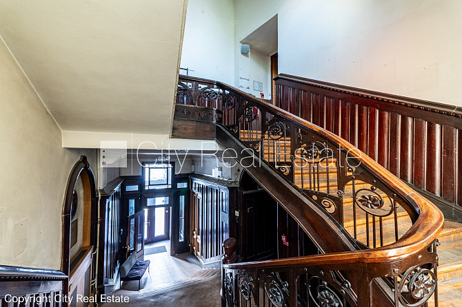 Фасадный дом, вход с улицы, лифт, окна выходят во двор, окна выходят на улицу, Рига - изображение 19