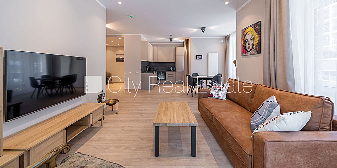 Jaunceltne, fasādes māja, labiekārtota apzaļumota teritorija, iespēja nomāt autostāvvietu, Jūrmala - foto 1