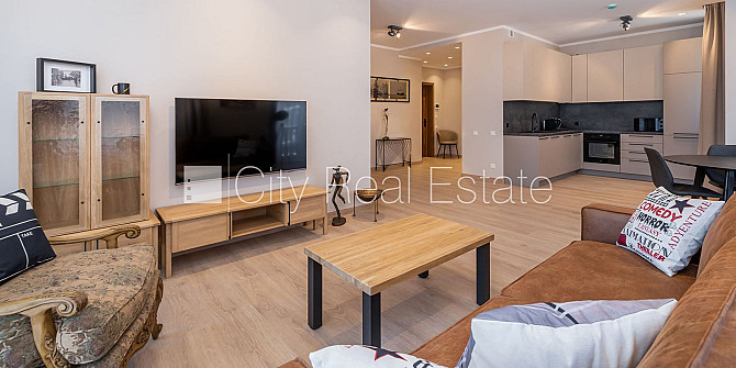 Jaunceltne, fasādes māja, labiekārtota apzaļumota teritorija, iespēja nomāt autostāvvietu, Jūrmala - foto 4