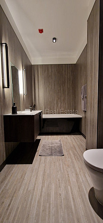 Jaunceltne, fasādes māja, zaļā teritorija, labiekārtota apzaļumota teritorija, slēgta Jūrmala - foto 14