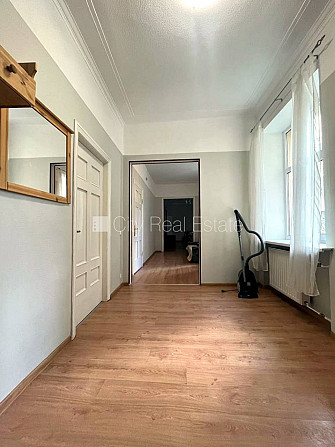 Лифт, окна выходят в обе стороны дома, центральное отопление, раздельный санузел, Рига - изображение 8