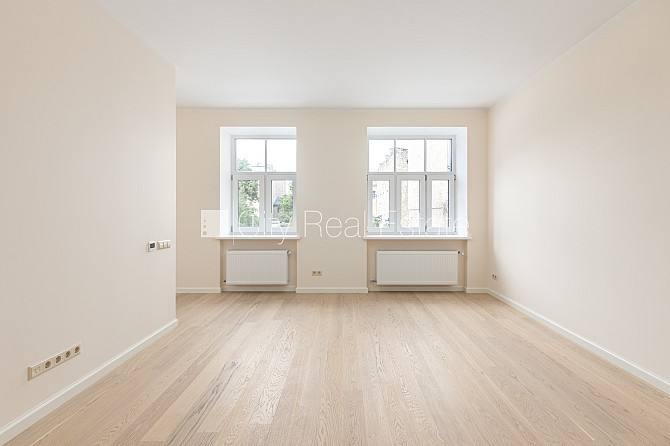 Fasādes māja, renovēta māja, labiekārtots apzaļumots pagalms, slēgta teritorija, iespēja Rīga - foto 6