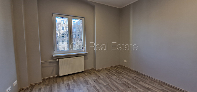 Дом во дворе, реновированный дом, благоустроенная озеленённая территория, Рига - изображение 7