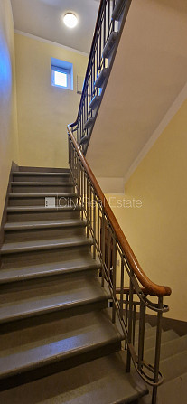 Дом во дворе, реновированный дом, благоустроенная озеленённая территория, Рига - изображение 18