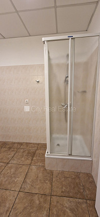 Дом во дворе, реновированный дом, благоустроенная озеленённая территория, Рига - изображение 14