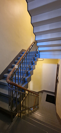 Дом во дворе, реновированный дом, благоустроенная озеленённая территория, Рига - изображение 17