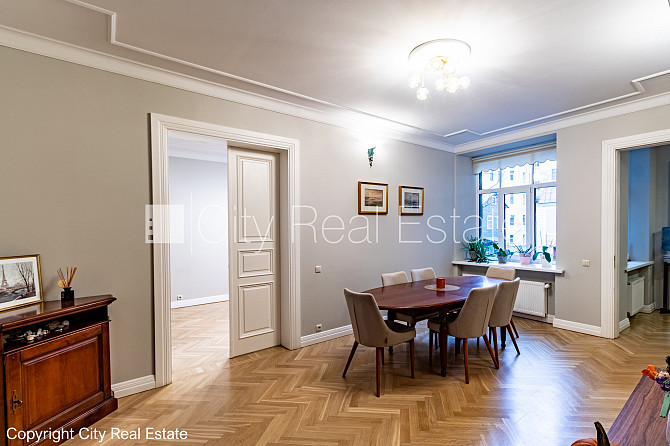 Реновированный дом, окна выходят в обе стороны дома, количество спален 3 шт., Рига - изображение 8