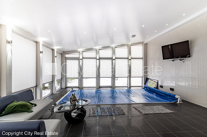 Labiekārtots apzaļumots pagalms, iežogota teritorija, garāža vienai automašīnai, baseins, Jūrmala - foto 5