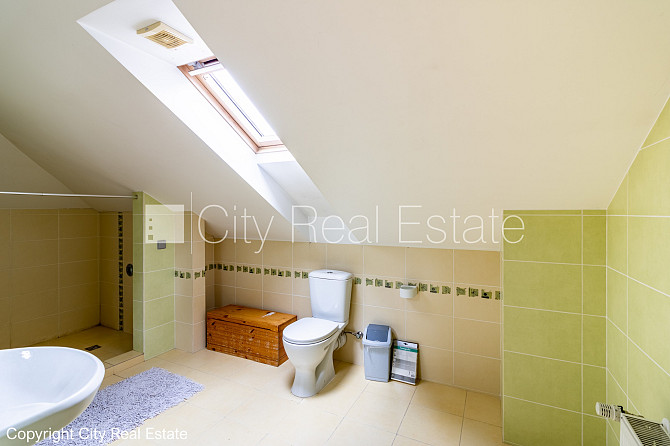 Labiekārtots apzaļumots pagalms, iežogota teritorija, garāža vienai automašīnai, baseins, Jūrmala - foto 20