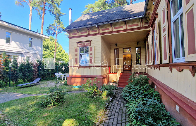 Privātmāja, fasādes māja, renovēta māja, labiekārtots apzaļumots pagalms, garāža vienai Jūrmala - foto 5