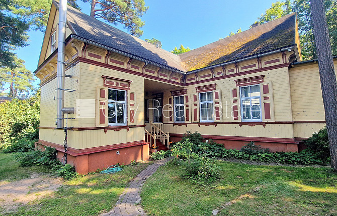 Privātmāja, fasādes māja, renovēta māja, labiekārtots apzaļumots pagalms, garāža vienai Jūrmala - foto 1