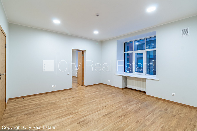 Здание во дворе, реновированный дом, благоустроенный озеленённый двор, закрытый Рига - изображение 5