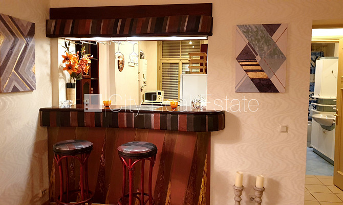 Фасадный дом, благоустроенная озеленённая территория, бесплатная стоянка во Рига - изображение 4