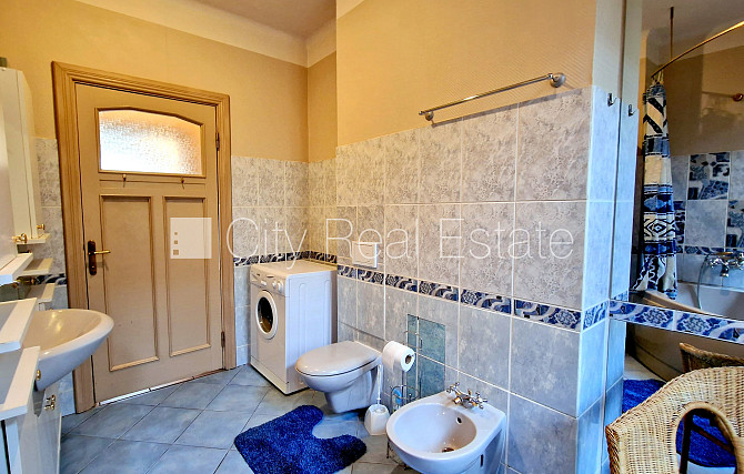 Фасадный дом, благоустроенная озеленённая территория, бесплатная стоянка во Рига - изображение 13