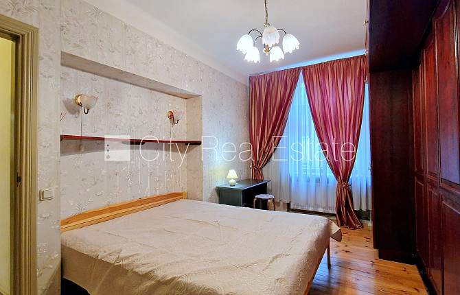 Фасадный дом, благоустроенная озеленённая территория, бесплатная стоянка во Рига - изображение 16