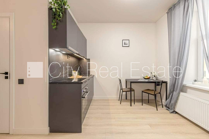 Фасадный дом, реновированный дом, закрытый двор, вход с улицы и со двора, Рига - изображение 6