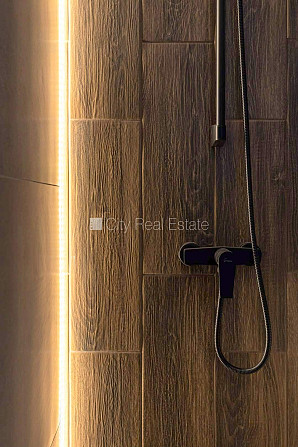 Фасадный дом, реновированный дом, закрытый двор, вход с улицы и со двора, Рига - изображение 18