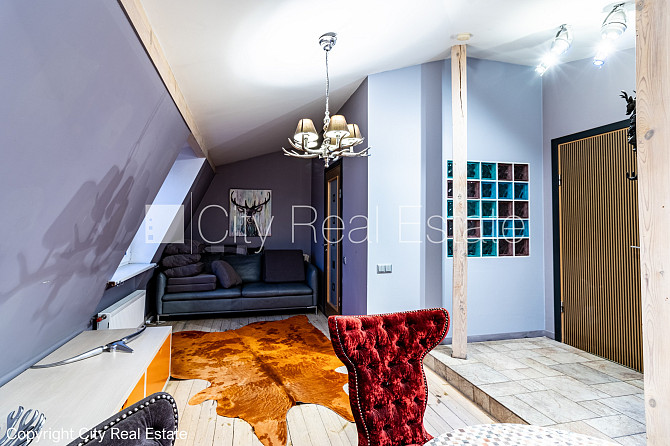 Фасадный дом, реновированный дом, вход с улицы, лифт, терасса, окна выходят в обе Рига - изображение 13