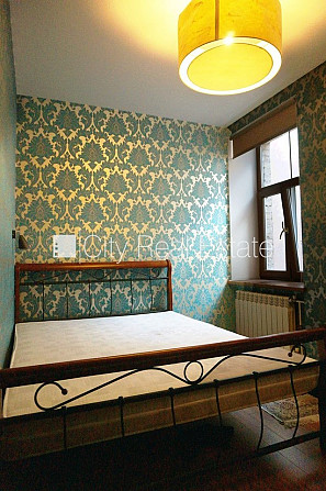 Здание во дворе, реновированный дом, закрытый двор, объект охраняет физическая Рига - изображение 11