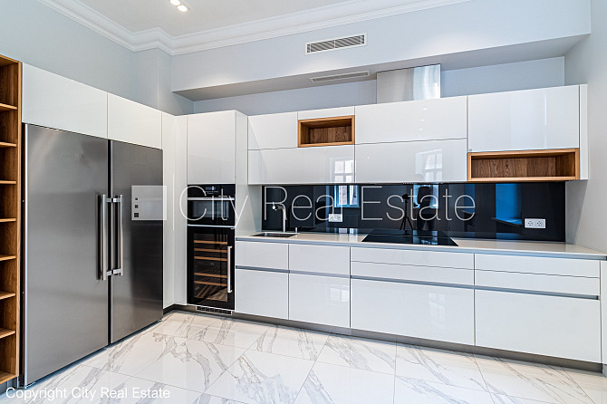 Renovēta māja, slēgts pagalms, iespēja nomāt autostāvvietu, apsargāta autostāvvieta, Rīga - foto 1