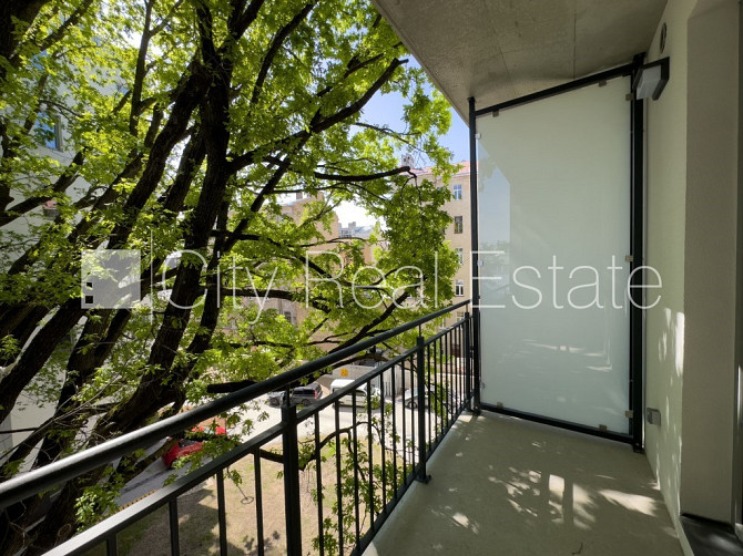 Renovēta māja, apsaimniekošanas maksa mēnesī 91,74 EUR, labiekārtots apzaļumots pagalms, Rīga - foto 12