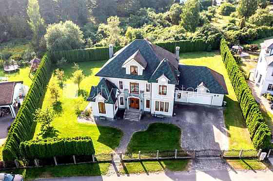 Земля в собственности, частный дом, новостройка, стены из керамзитных блоков, Рига