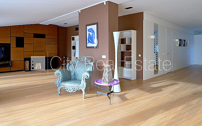 Фасадный дом, реновированный дом, благоустроенная озеленённая территория, Рига - изображение 10