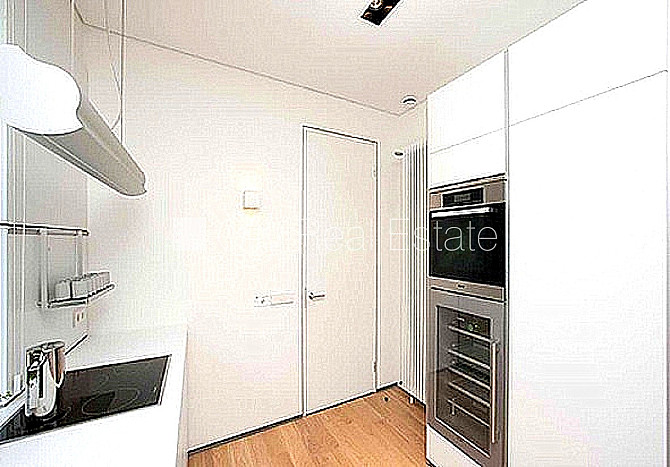 Фасадный дом, реновированный дом, благоустроенная озеленённая территория, Рига - изображение 16