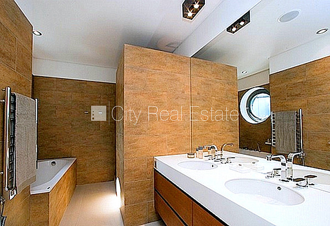 Фасадный дом, реновированный дом, благоустроенная озеленённая территория, Рига - изображение 18