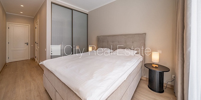 Jaunceltne, labiekārtota apzaļumota teritorija, pazemes autostāvvieta, pagalmā bērnu spēļu Jūrmala - foto 9