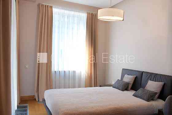 Проект - Vaļņu 4 (Вальню 4), фасадный дом, закрытый двор, вход с улицы, апартаменты Rīga