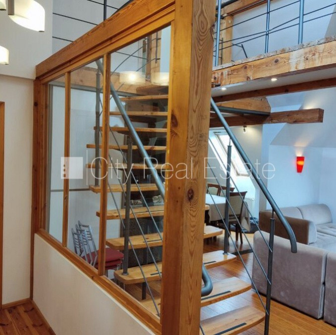 Fasādes māja, ieeja no ielas, mansards, sauna, caurstaigājamas izolētas istabas, augstie Rīga - foto 12