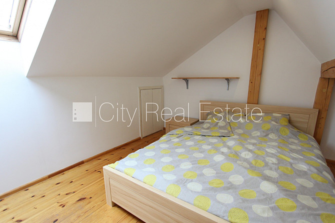 Fasādes māja, ieeja no ielas, mansards, sauna, caurstaigājamas izolētas istabas, augstie Rīga - foto 8