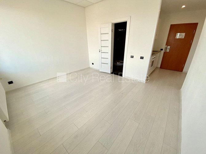 Fasādes māja, renovēta māja, slēgts pagalms, ieeja no ielas, ir lifts, kāpņu telpa pēc Rīga - foto 2