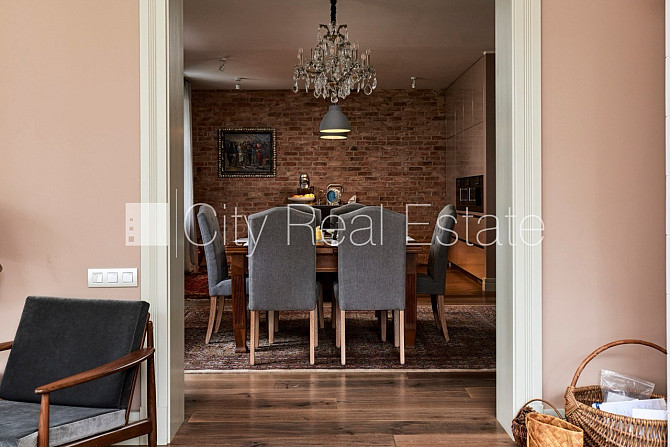 Privātmāja, labiekārtota apzaļumota teritorija, bruģēts piebraucamais ceļš, iežogota Jūrmala - foto 8