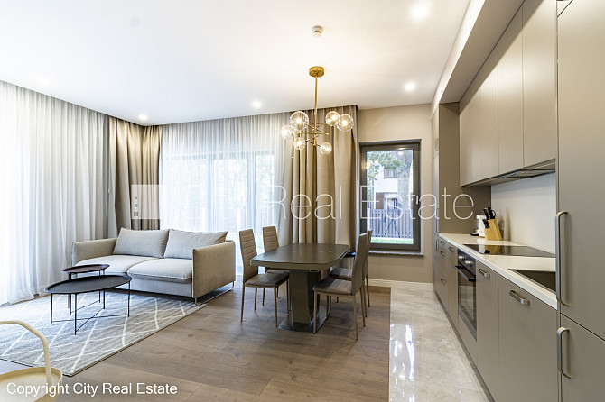 Новостройка, благоустроенный озеленённый двор, закрытый двор, территория Юрмала - изображение 1