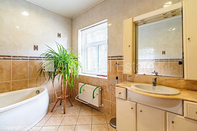 Реновированный дом, стены из керамзитных блоков, благоустроенная озеленённая Юрмала - изображение 16