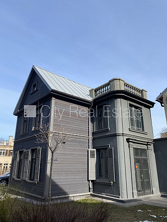 Фасадный дом, реновированный дом, вход с улицы, полная отделка , совмещённый Рига - изображение 1