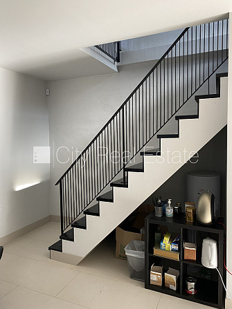 Фасадный дом, реновированный дом, вход с улицы, полная отделка , совмещённый Рига - изображение 3