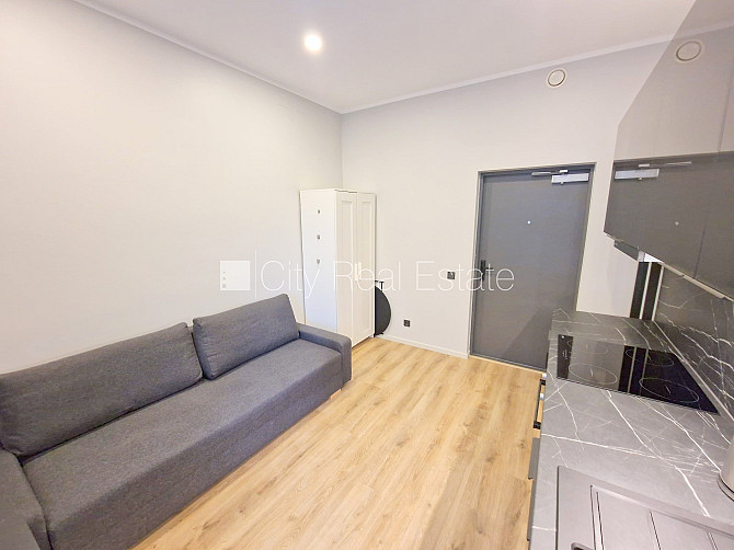 Fasādes māja, renovēta māja, slēgts pagalms, ieeja no ielas un pagalma, ir lifts, kāpņu Rīga - foto 10