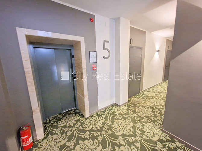 Fasādes māja, renovēta māja, slēgts pagalms, ieeja no ielas un pagalma, ir lifts, kāpņu Rīga - foto 15
