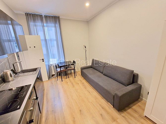 Fasādes māja, renovēta māja, slēgts pagalms, ieeja no ielas un pagalma, ir lifts, kāpņu Rīga - foto 9